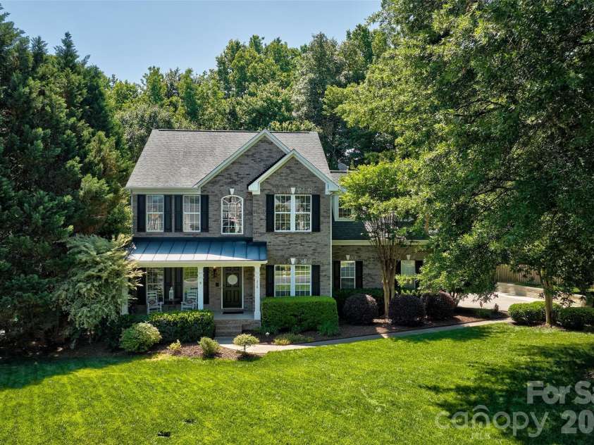 216 Choate Avenue, Fort Mill, SC 29708.  MLS# CAR4380669, YatesRealty ID 28588. Welcome home to Sutton Place
