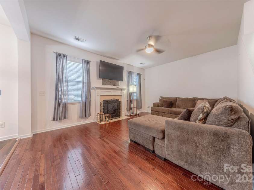 9566 Turning Wheel Drive, Charlotte, NC 28214.  MLS# CAR4226513, YatesRealty ID 2859. Great Room