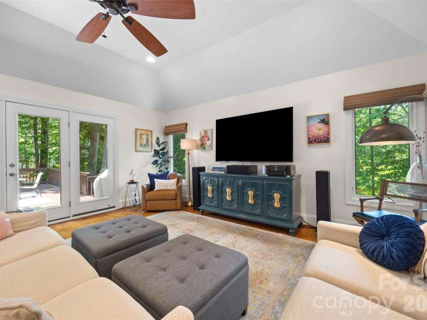6 Honeysuckle Woods, Lake Wylie, SC 29710.  MLS# CAR4383785, YatesRealty ID 28590. Easy access to deck