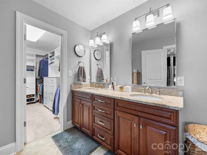 6 Honeysuckle Woods, Lake Wylie, SC 29710.  MLS# CAR4383785, YatesRealty ID 28590. Master bathroom