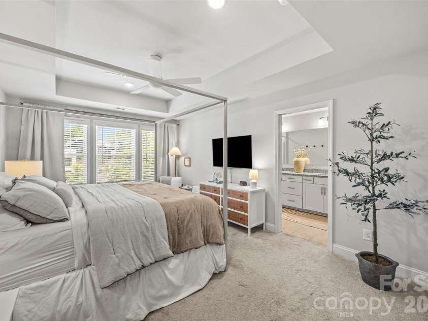 2511 Duncan Avenue, Charlotte, NC 28205.  MLS# CAR4383091, YatesRealty ID 28591. Master bedroom