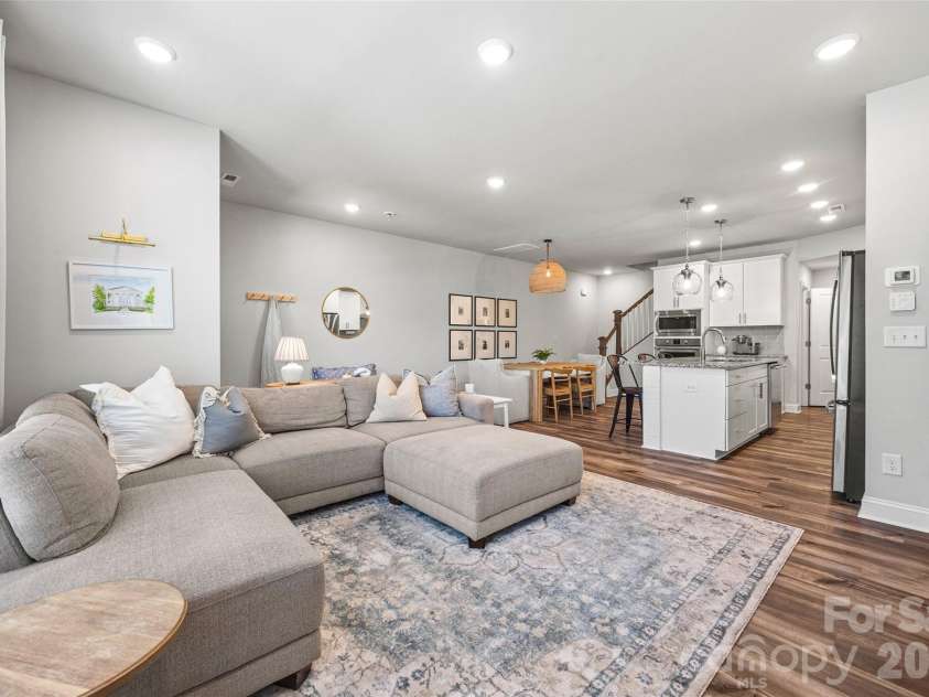2511 Duncan Avenue, Charlotte, NC 28205.  MLS# CAR4383091, YatesRealty ID 28591. Opens to kitchen for easy entertaining flow