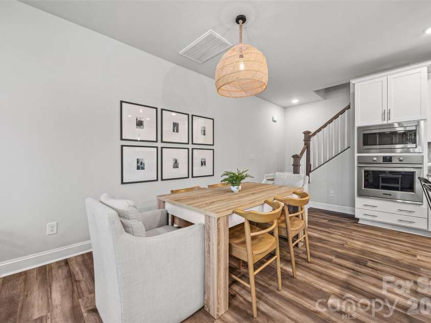 2511 Duncan Avenue, Charlotte, NC 28205.  MLS# CAR4383091, YatesRealty ID 28591. Quaint dining area