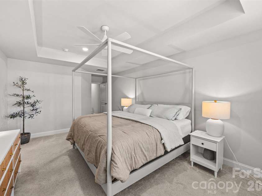 2511 Duncan Avenue, Charlotte, NC 28205.  MLS# CAR4383091, YatesRealty ID 28591. Trey ceiling adds depth