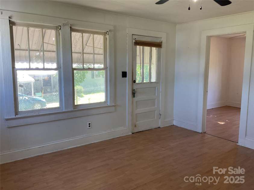 2138 Haven Circle, Lenoir, NC 28645.  MLS# CAR4263918, YatesRealty ID 28592. Living room