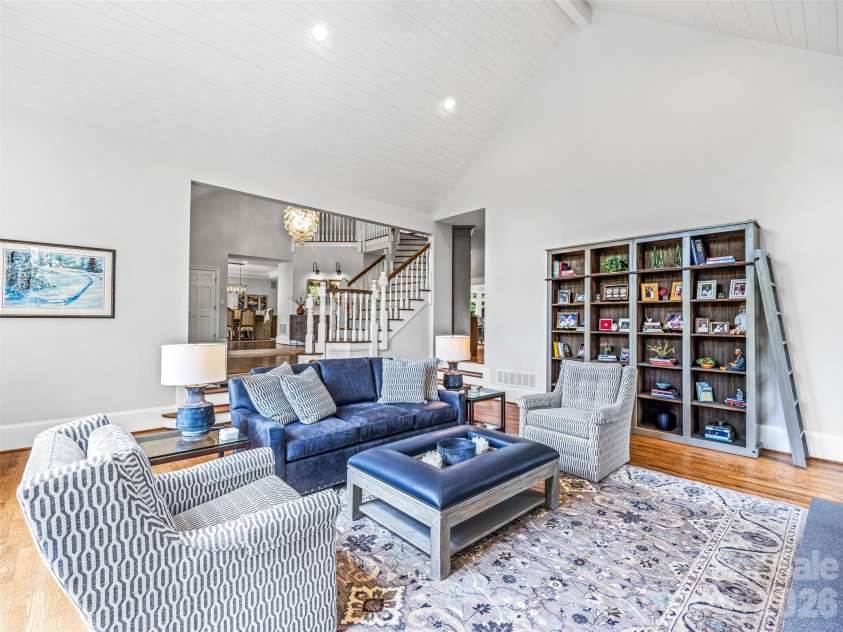 4 Cedar Hill Drive, Asheville, NC 28803.  MLS# CAR4390300, YatesRealty ID 28593. 