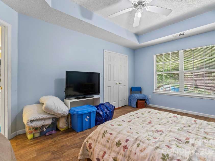 11913 Little Stoney Court, Charlotte, NC 28269.  MLS# CAR4249051, YatesRealty ID 28594. Bedroom