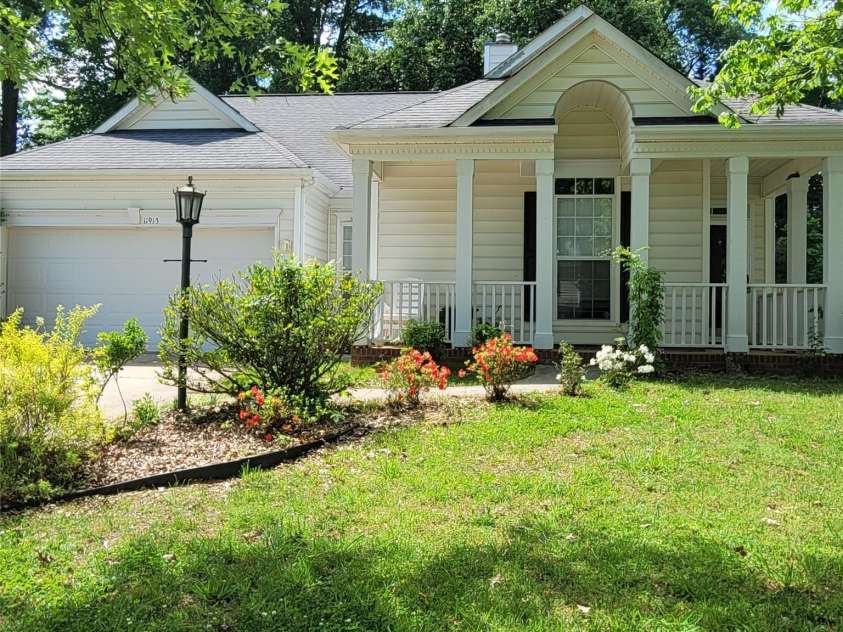 11913 Little Stoney Court, Charlotte, NC 28269.  MLS# CAR4249051, YatesRealty ID 28594. Front