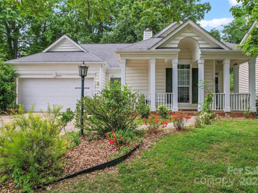 11913 Little Stoney Court, Charlotte, NC 28269.  MLS# CAR4249051, YatesRealty ID 28594. Front