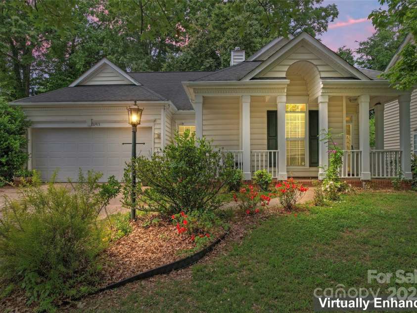 11913 Little Stoney Court, Charlotte, NC 28269.  MLS# CAR4249051, YatesRealty ID 28594. Front