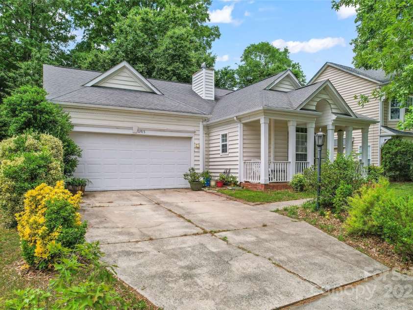 11913 Little Stoney Court, Charlotte, NC 28269.  MLS# CAR4249051, YatesRealty ID 28594. Front