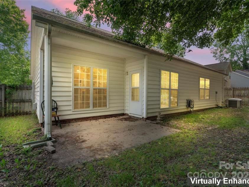11913 Little Stoney Court, Charlotte, NC 28269.  MLS# CAR4249051, YatesRealty ID 28594. Rear
