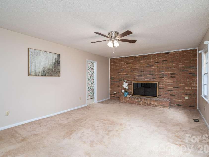2302 Lowell Bethesda Road, Gastonia, NC 28056.  MLS# CAR4390007, YatesRealty ID 28594. 