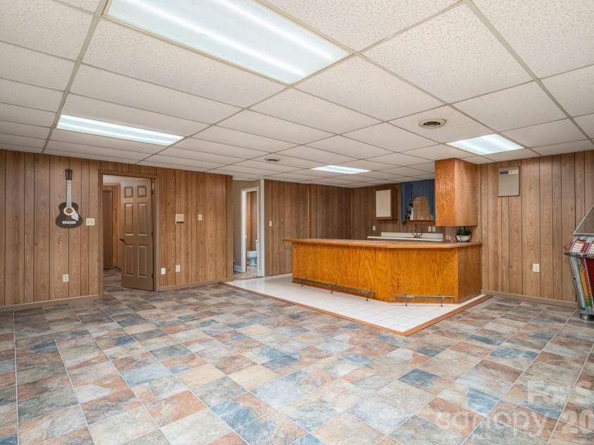 2302 Lowell Bethesda Road, Gastonia, NC 28056.  MLS# CAR4390007, YatesRealty ID 28594. 