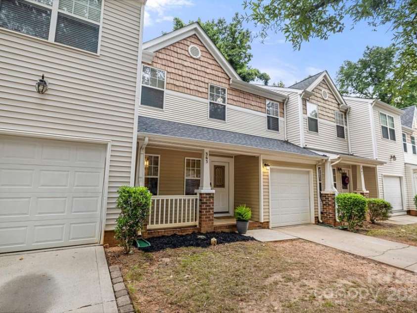 363 Doughton Lane, Charlotte, NC 28217.  MLS# CAR4280085, YatesRealty ID 28595. 
