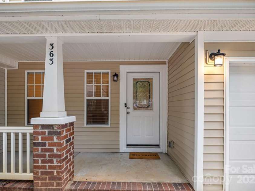 363 Doughton Lane, Charlotte, NC 28217.  MLS# CAR4280085, YatesRealty ID 28595. 