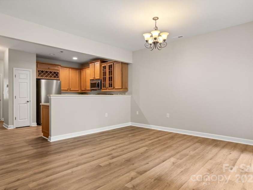 363 Doughton Lane, Charlotte, NC 28217.  MLS# CAR4280085, YatesRealty ID 28595. 