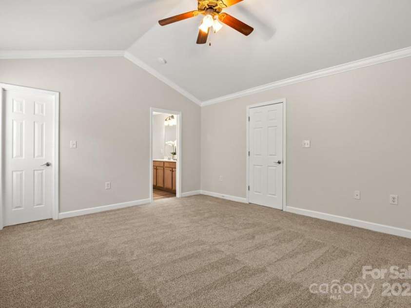 363 Doughton Lane, Charlotte, NC 28217.  MLS# CAR4280085, YatesRealty ID 28595. 