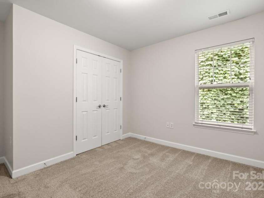 363 Doughton Lane, Charlotte, NC 28217.  MLS# CAR4280085, YatesRealty ID 28595. 