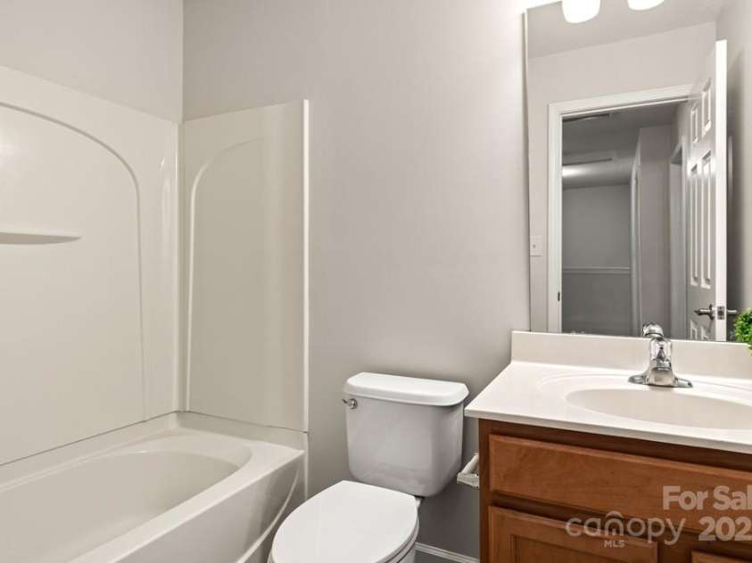 363 Doughton Lane, Charlotte, NC 28217.  MLS# CAR4280085, YatesRealty ID 28595. 