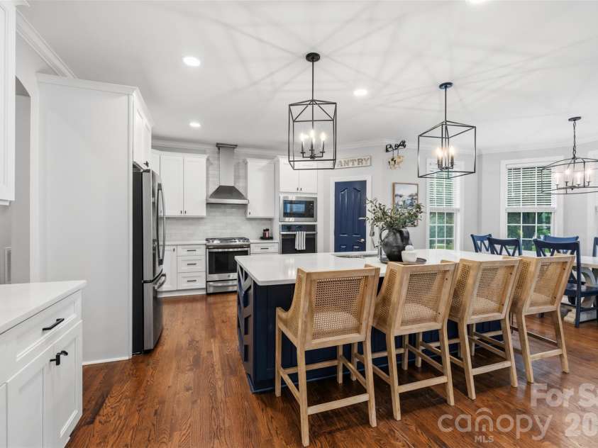 8023 Pendley Lane, Huntersville, NC 28078.  MLS# CAR4385393, YatesRealty ID 28595. 