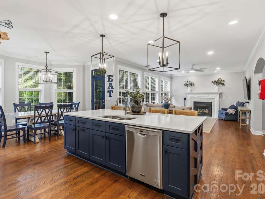 8023 Pendley Lane, Huntersville, NC 28078.  MLS# CAR4385393, YatesRealty ID 28595. 
