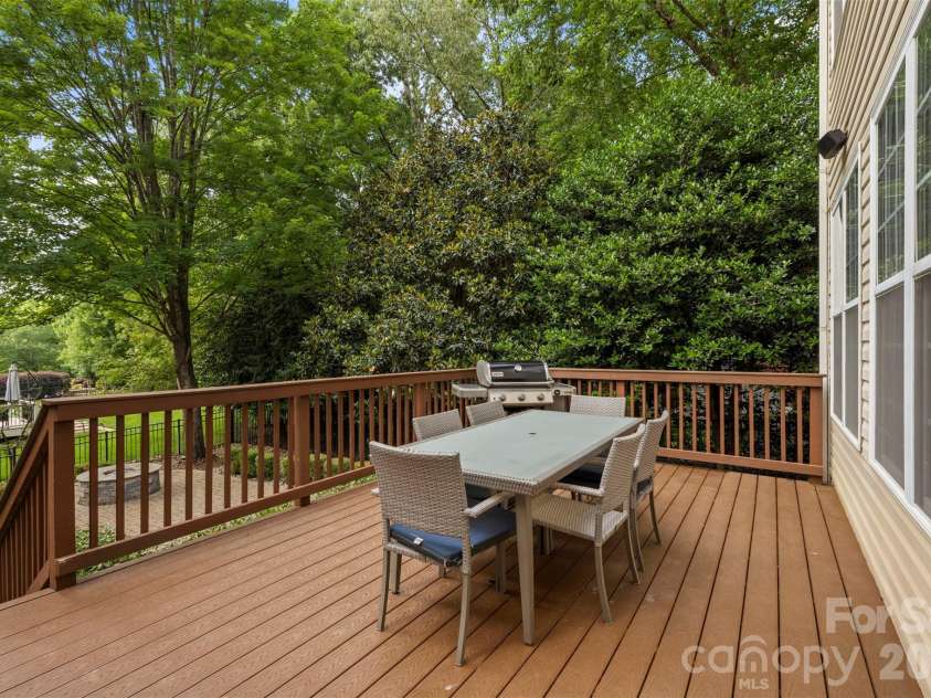 8023 Pendley Lane, Huntersville, NC 28078.  MLS# CAR4385393, YatesRealty ID 28595. 