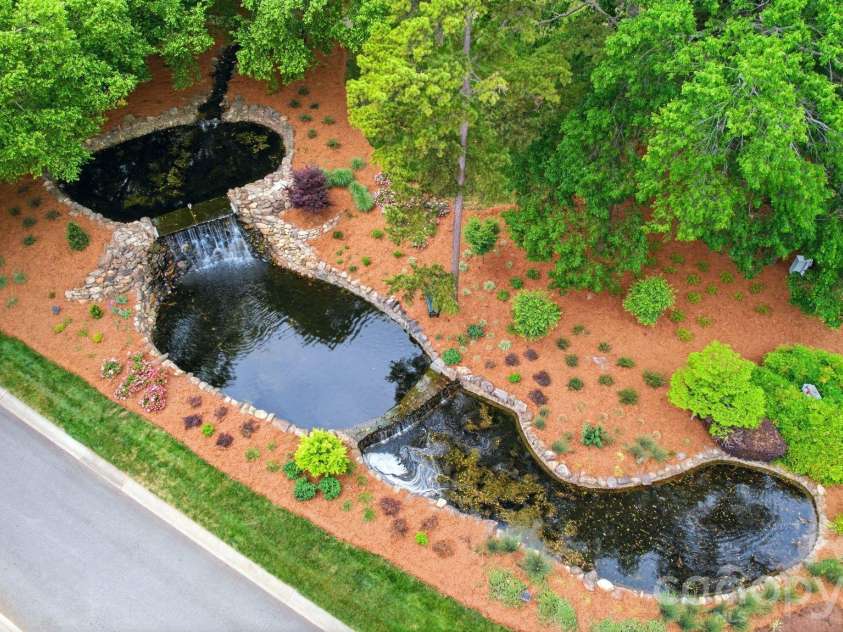 8023 Pendley Lane, Huntersville, NC 28078.  MLS# CAR4385393, YatesRealty ID 28595. 