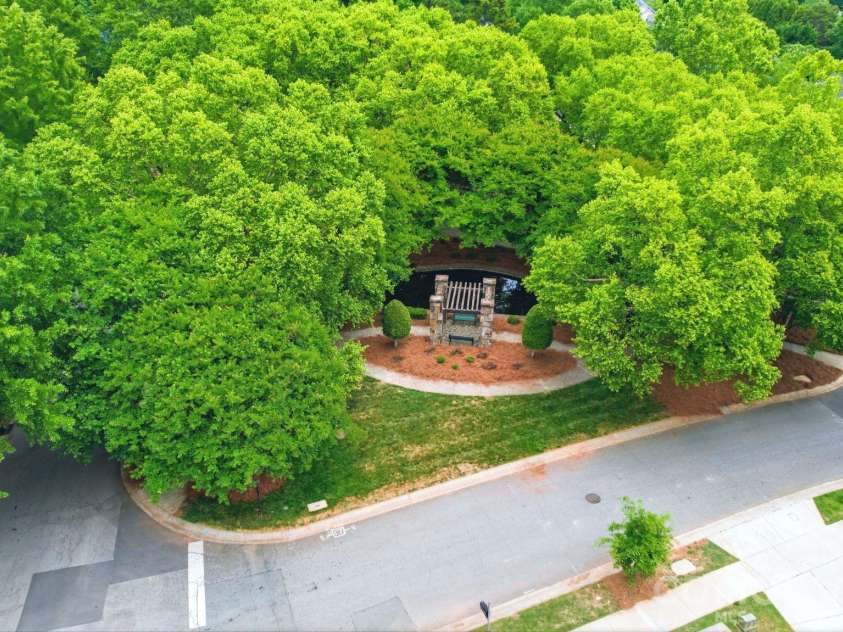 8023 Pendley Lane, Huntersville, NC 28078.  MLS# CAR4385393, YatesRealty ID 28595. 