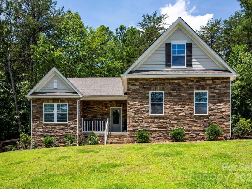 1367 Ron Whicker Drive, Catawba, NC 28609.  MLS# CAR4284264, YatesRealty ID 28596. 
