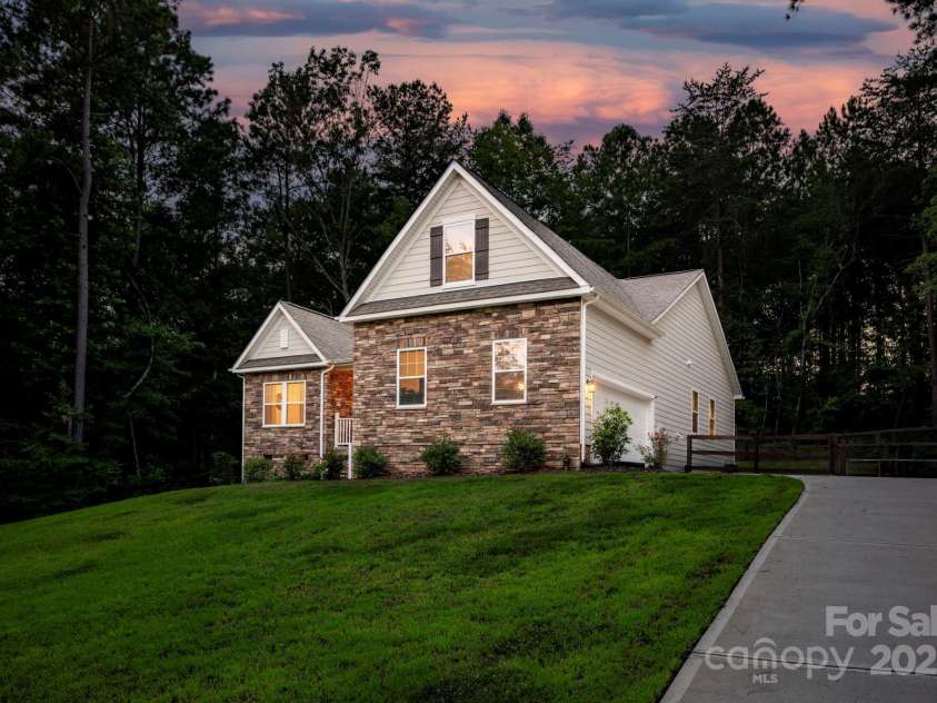 1367 Ron Whicker Drive, Catawba, NC 28609.  MLS# CAR4284264, YatesRealty ID 28596. 