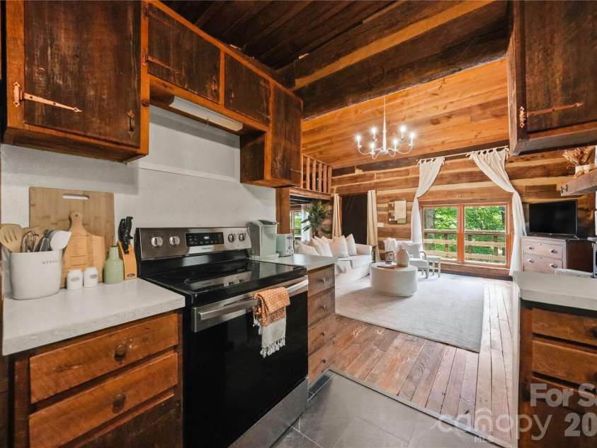 300 Clark Cove Road, Statesville, NC 28677.  MLS# CAR4384185, YatesRealty ID 28596. 