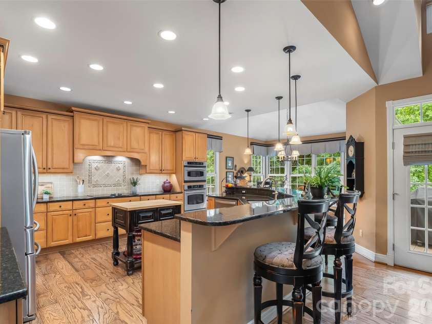 483 Cross Creek Drive, Marion, NC 28752.  MLS# CAR4384240, YatesRealty ID 28597. 