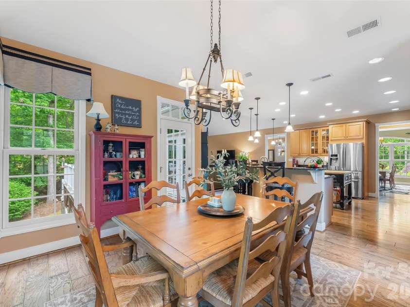 483 Cross Creek Drive, Marion, NC 28752.  MLS# CAR4384240, YatesRealty ID 28597. 