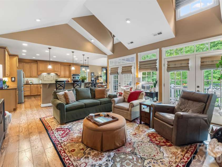 483 Cross Creek Drive, Marion, NC 28752.  MLS# CAR4384240, YatesRealty ID 28597. 