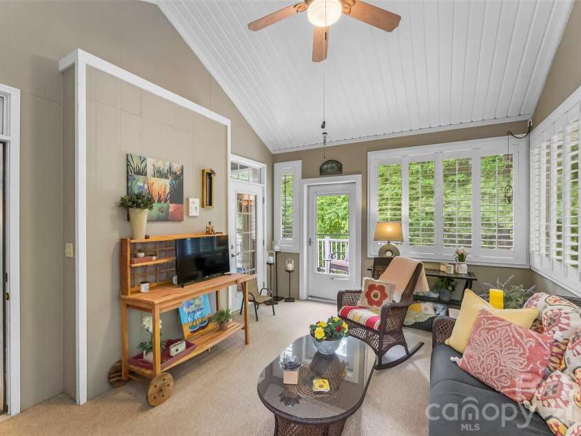 483 Cross Creek Drive, Marion, NC 28752.  MLS# CAR4384240, YatesRealty ID 28597. 