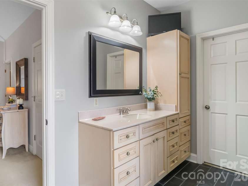 483 Cross Creek Drive, Marion, NC 28752.  MLS# CAR4384240, YatesRealty ID 28597. 