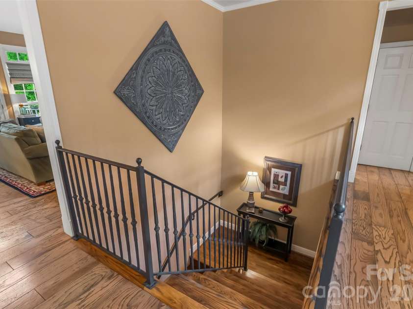 483 Cross Creek Drive, Marion, NC 28752.  MLS# CAR4384240, YatesRealty ID 28597. 