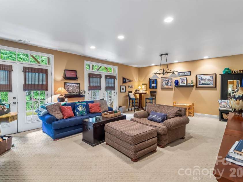 483 Cross Creek Drive, Marion, NC 28752.  MLS# CAR4384240, YatesRealty ID 28597. 