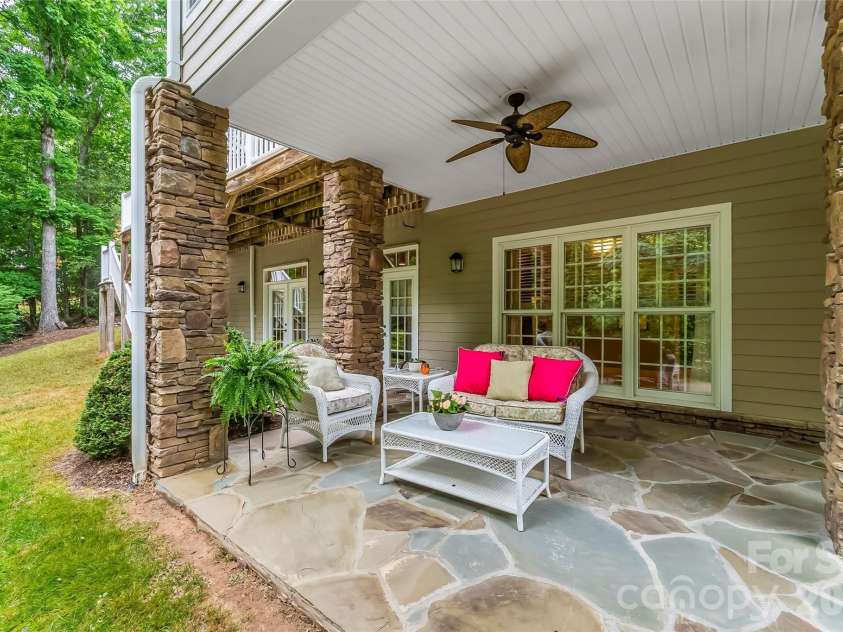 483 Cross Creek Drive, Marion, NC 28752.  MLS# CAR4384240, YatesRealty ID 28597. 