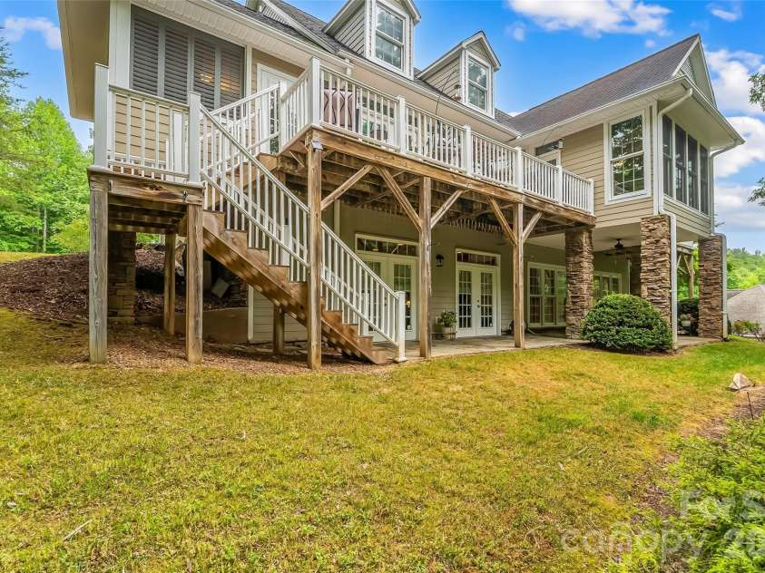 483 Cross Creek Drive, Marion, NC 28752.  MLS# CAR4384240, YatesRealty ID 28597. 