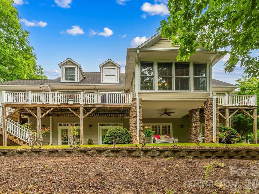 483 Cross Creek Drive, Marion, NC 28752.  MLS# CAR4384240, YatesRealty ID 28597. 