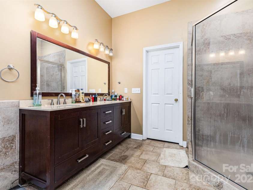 8615 Ferguson Road, Charlotte, NC 28227.  MLS# CAR4281586, YatesRealty ID 28597. 