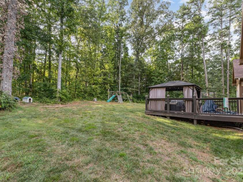 8615 Ferguson Road, Charlotte, NC 28227.  MLS# CAR4281586, YatesRealty ID 28597. 