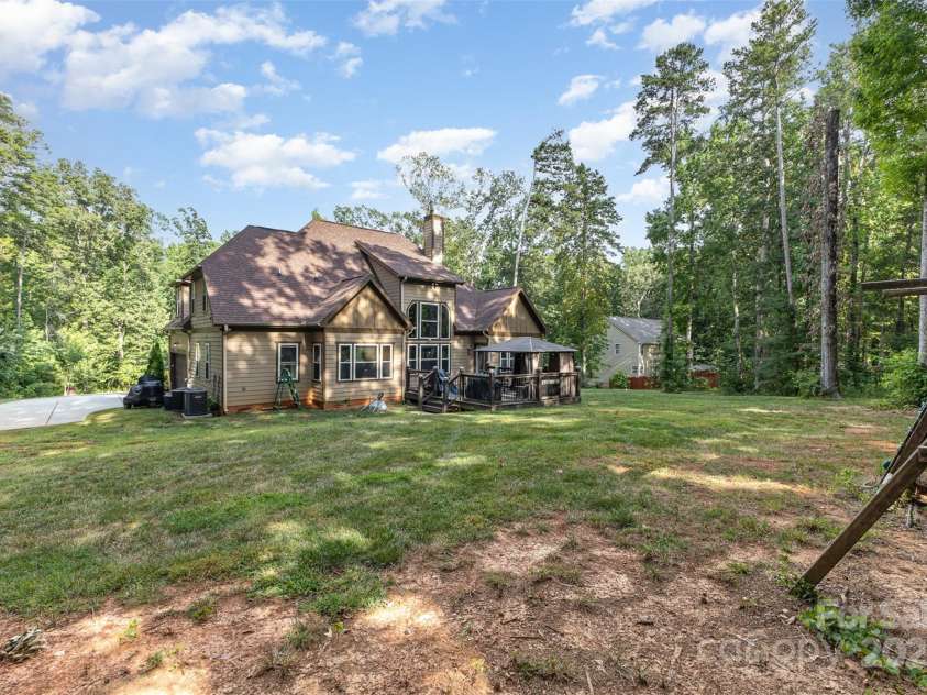 8615 Ferguson Road, Charlotte, NC 28227.  MLS# CAR4281586, YatesRealty ID 28597. 