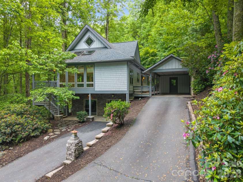 373 The Settlement Road, Boone, NC 28607.  MLS# CAR4383795, YatesRealty ID 28598. 