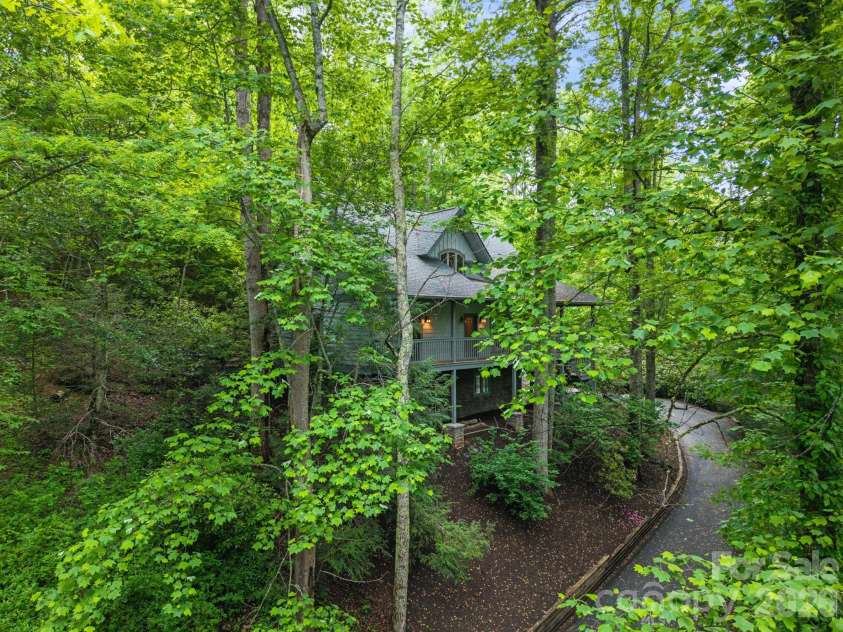 373 The Settlement Road, Boone, NC 28607.  MLS# CAR4383795, YatesRealty ID 28598. 