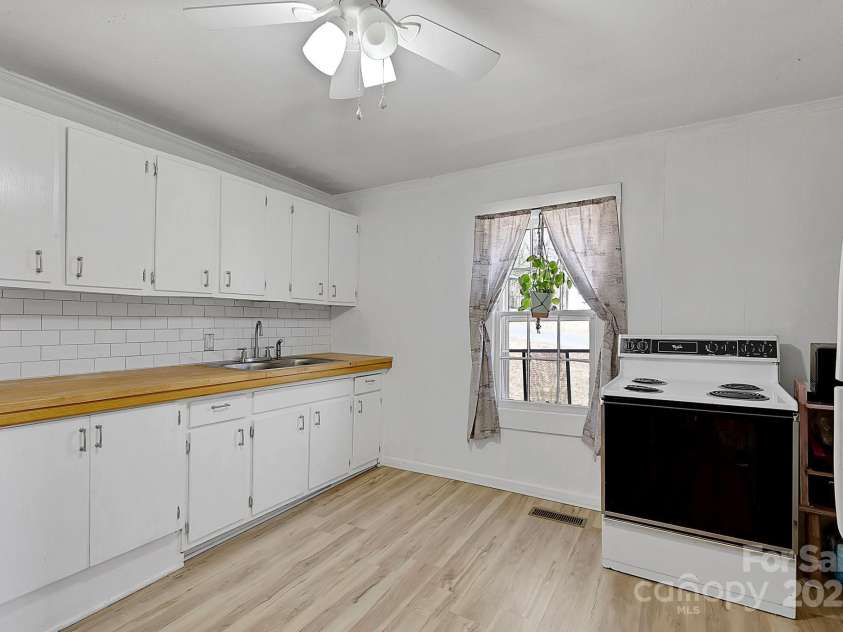 1339 Hill Street, Albemarle, NC 28001.  MLS# CAR4303114, YatesRealty ID 28599. 