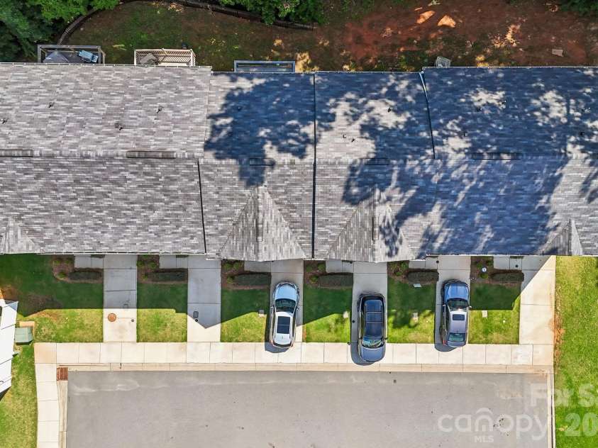 5024 Winding Jordan Lane, Charlotte, NC 28269.  MLS# CAR4385266, YatesRealty ID 28599. 