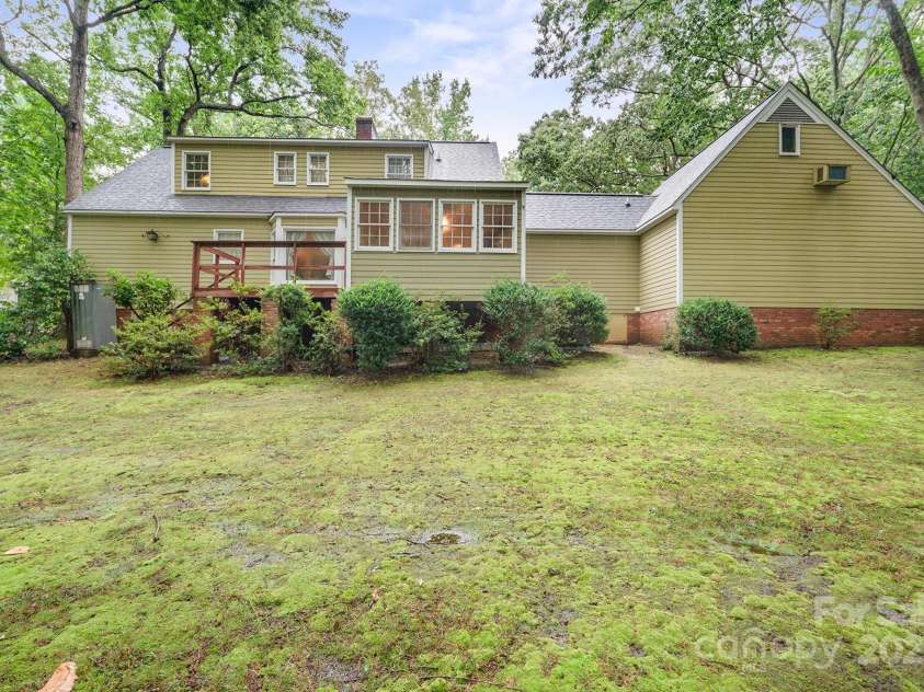 112 Julia Drive, Lincolnton, NC 28092.  MLS# CAR4257855, YatesRealty ID 286. 